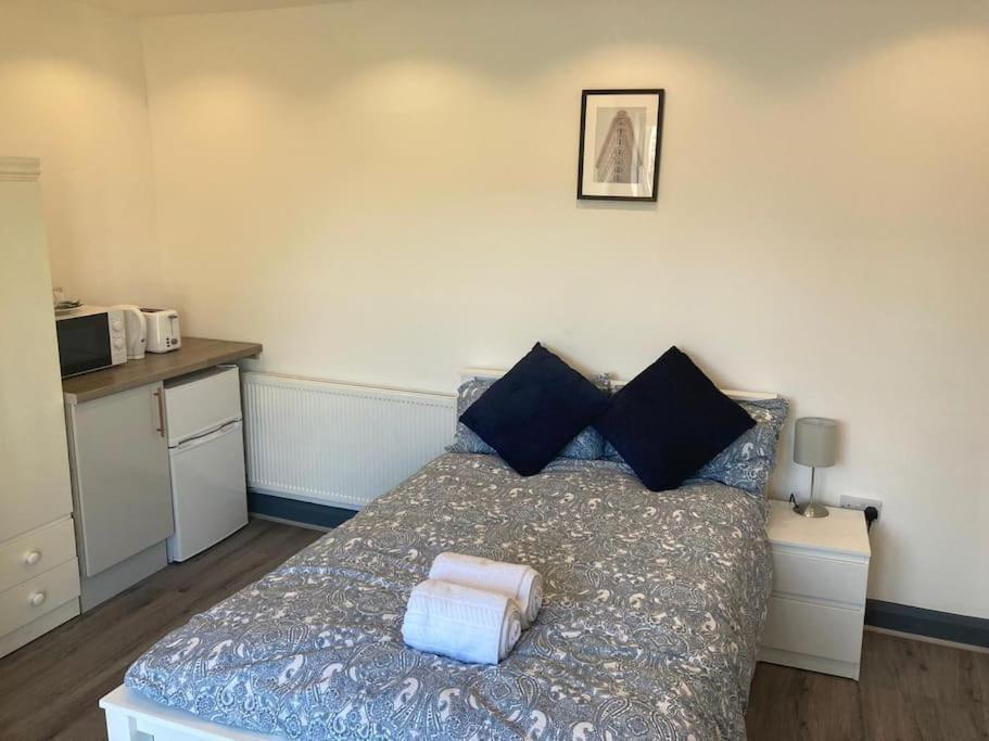 Newly Refurbished Studio, Great Location 8 Studios Nottingham Eksteriør billede