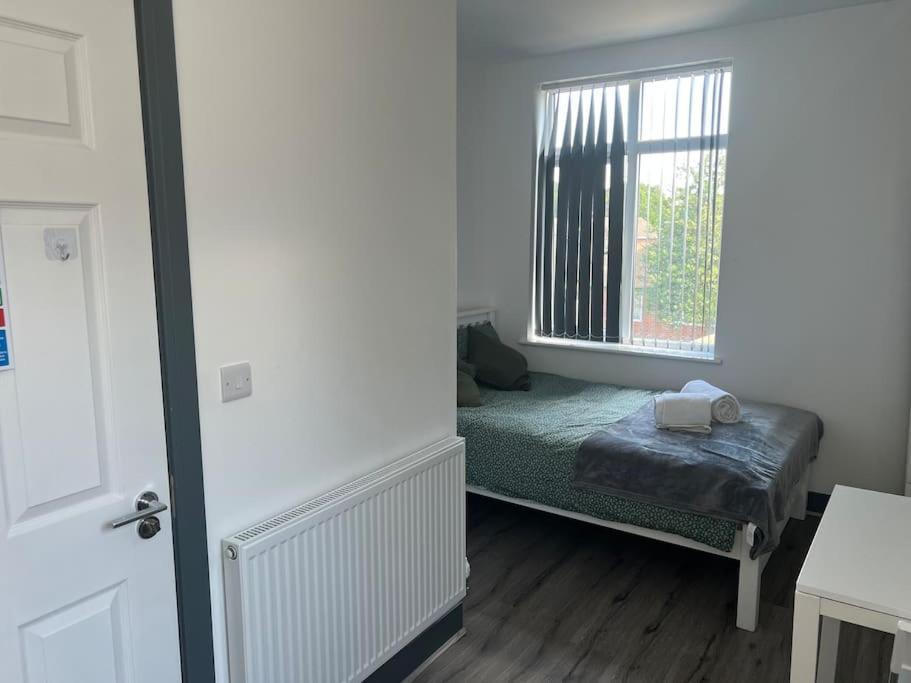 Newly Refurbished Studio, Great Location 8 Studios Nottingham Eksteriør billede