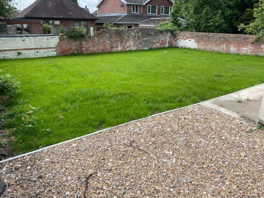 Newly Refurbished Studio, Great Location 8 Studios Nottingham Eksteriør billede