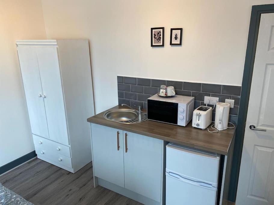 Newly Refurbished Studio, Great Location 8 Studios Nottingham Eksteriør billede