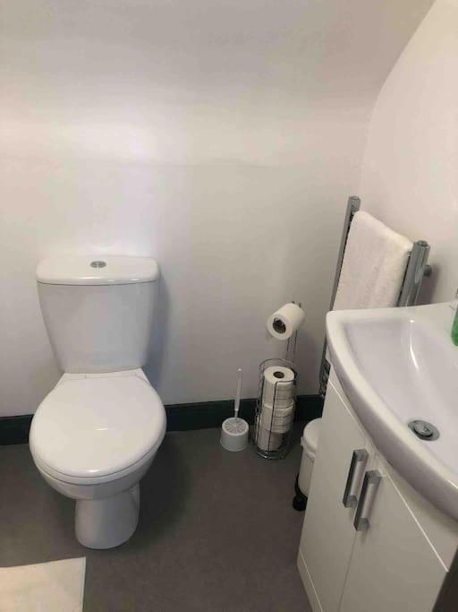 Newly Refurbished Studio, Great Location 8 Studios Nottingham Eksteriør billede